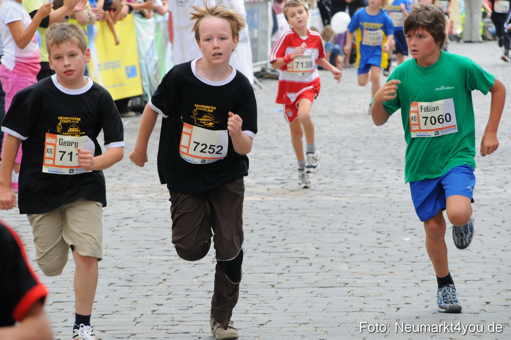 0102 Stadtlauf Neumarkt Bambinilaeufe 200909